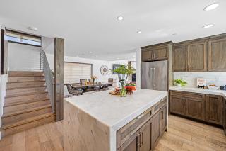 200 East Balboa Oceanview Rooftop Steps to Sand Pier Boardwalk Dining - Newport Beach - 2