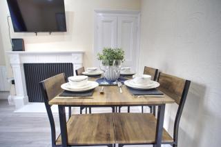 New! The Bay View Apartments - By Parydise Properties Ltd - 2 x Apartments - Perfect for Business Trips or Family Getaways! - Morecambe - 4