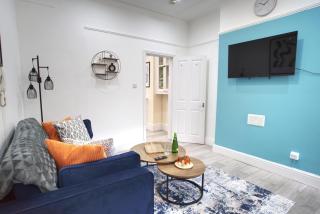 Signature Coastal Suites by Parydise Properties - Twin Bright & Chic Apartments - Designed for Business & Leisure Stays - 7