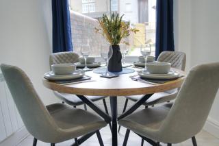 Morecambe Bay Signature Suites - Twin Bright & Chic Coastal Apartments Perfect for Bay Sunsets or Coastal Walk - Hosted by Parydise Properties - Designed for Business & Leisure Stays - 8