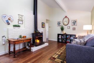 Hollie's Hideaway - Cambria - 5