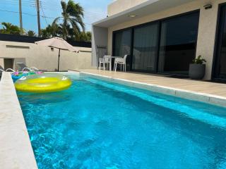 Tebenki Villa · New 3BR Villa Pool Fully AC - Palm-Eagle Beach - 0