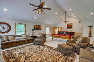 Lake Anna Retreat with Dock Access Boating and BBQs! - Louisa - 1