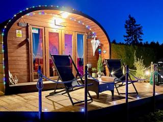 FINN VILLAGE - Loch Lomond Sunset Glamping Pod - Private Ofuro HOT TUB - Drymen - 0