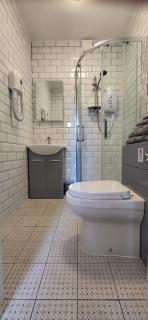 Sands House - luxury modern studios with secure parking in Epsom, Surrey - Epsom - 6