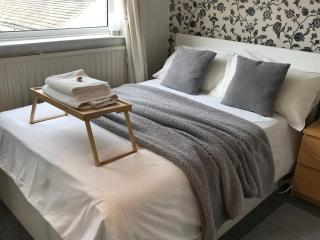 fAiRy DeLL Flatlet - Oakenshaw - 3