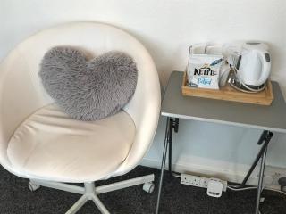 fAiRy DeLL Flatlet - Oakenshaw - 2