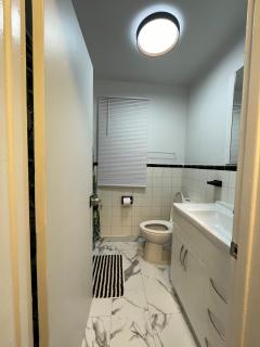 The Basics - Private Room - 3