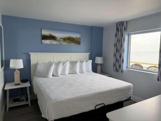 Amazing Ocean Front 2BR 2 BA - Camelot 911 - Myrtle Beach - 0