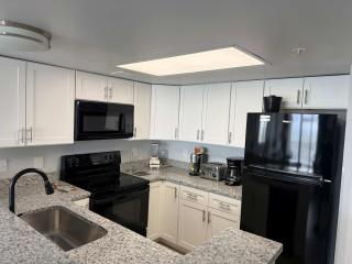 Amazing Ocean Front 2BR 2 BA - Camelot 911 - Myrtle Beach - 7