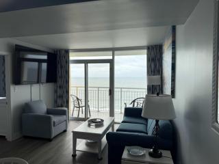 Amazing Ocean Front 2BR 2 BA - Camelot 911 - Myrtle Beach - 1