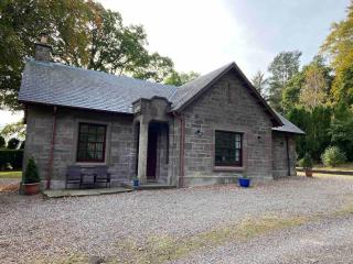 South Lochton Lodge - Lundie - 6