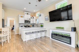 Lake-View Home with Pool Access in Sherrills Ford! - Sherrills Ford - 5