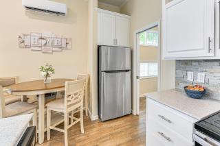 Lake-View Home with Pool Access in Sherrills Ford! - Sherrills Ford - 3