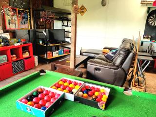 Stones Cottage Farm, nr Haworth, family friendly, work friendly, gaming barn, crafting, free wifi, free parking, EV point - Oxenhope - 4