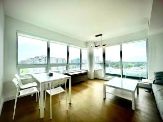 Central Stylish 3B2B near Richmond Center - 3