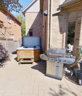 Entire Pool House With Hot Tub Game Room and MORE - Oakville - 9
