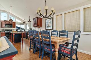 Cape Cod Charm By The Sea - Cambria - 6