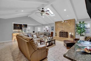 Candlelight Cove - Fire Pit & Close to Main - Fredericksburg - 4
