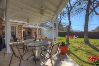 Candlelight Cove - Fire Pit & Close to Main - Fredericksburg - 3