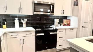 Walk to Domain 2BR Gym&Pool - Austin - 7