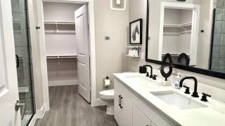 Walk to Domain 2BR Gym&Pool - Austin - 2