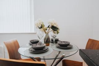 Trafford Stays - Work & Leisure - Manchester - 3