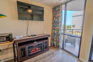 Meridian Plaza 307! Third Floor Ocean Views! Sleeps 4! - Myrtle Beach - 2