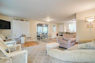 Family Home on Cape Cod Walk to Cooks Brook Beach - 7