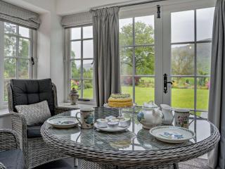 2 Bed in Lakeside 94926 - Lakeside - 1