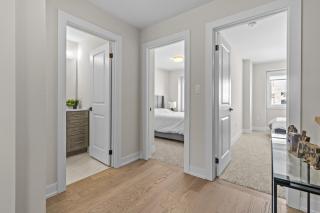 Luxury Townhome - Oakville - 8