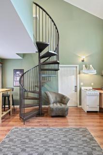 Suites On Chocolate - The School - 4