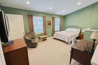 Suites On Chocolate - The School - 9