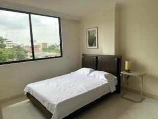 Gran habitación con terraza - Cali - 0