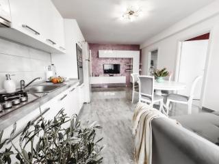 Apartament Florești - Văleni - 0