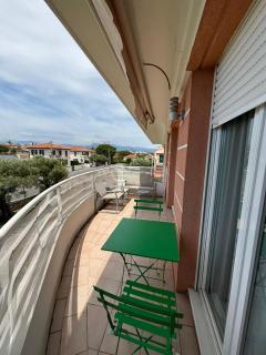Cosy 2 pieces avec piscine et parking - 3