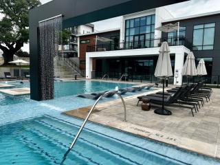 Luxury Resort-Style Apt Pool - Austin - 0