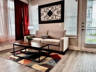 Luxury Resort-Style Apt Pool - Austin - 7