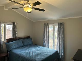 City House in Forest - Greensboro - 4