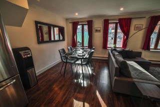 Spacious two stories condo in old port free parking - Montréal - 3