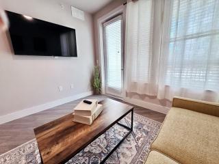 Cozy 1BR Near Domain Pool &Gym - Austin - 5