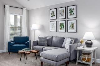 The Pondview Penthouse King Bed Balcony Wd - Westerville - 8