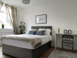 Home in Kelso Gardens-Woodhouse - Central Station - 5