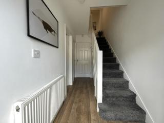 Entire Home in Leeds, Free Parking, Free WiFi - 1