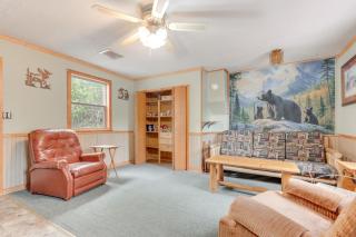 4 Mi to Gordon Lake Family Retreat in Glidden! - 9