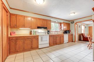 4 Mi to Gordon Lake Family Retreat in Glidden! - 8