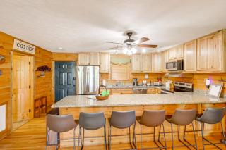 Lakefront Sparta Cottage with Decks and Boat Dock - Sparta - 2