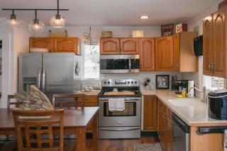 Blue Bungalow - - 7
