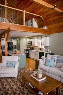 Lodge on Lamoka - - 2