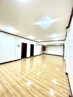Jaiko Home & Hotel - Khlung - 2